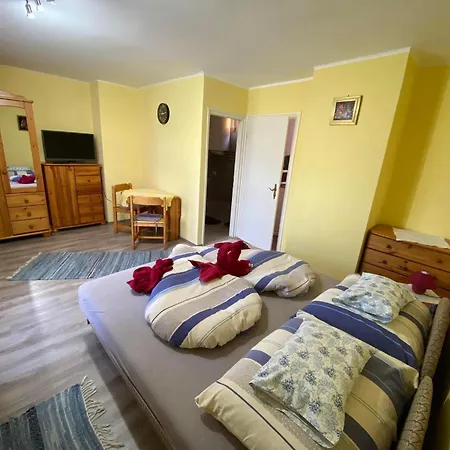 Aranypatak Apartmanhaz *