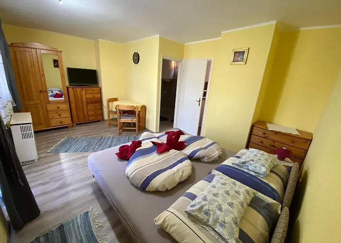 Aranypatak Apartmanhaz *